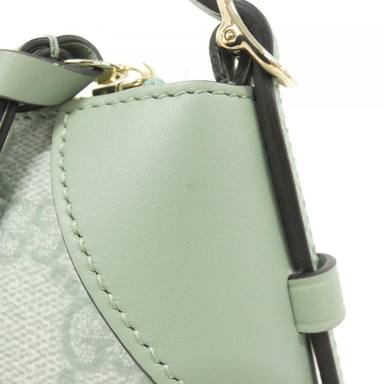 Gucci GG徽章815218 FAEEA單肩包