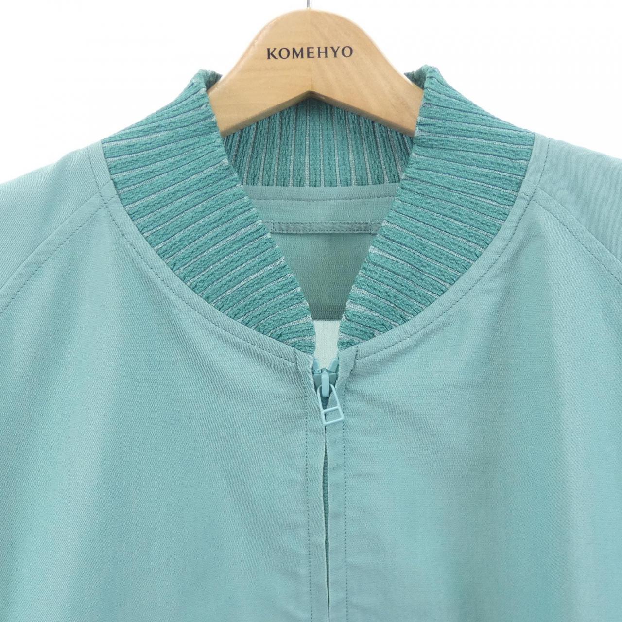 エイポックエイブルイッセイミヤケ A-POC ABLE ISSEY MIYAKE AT21FC205 ブルゾン