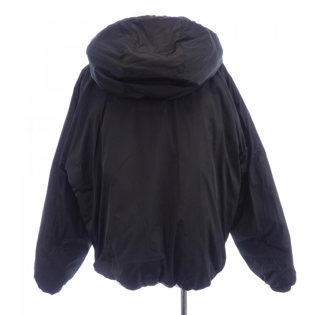 ルイヴィトン LOUIS VUITTON リバーシブルモノグラムパファージャケット HIB47WRSB ブルゾン
