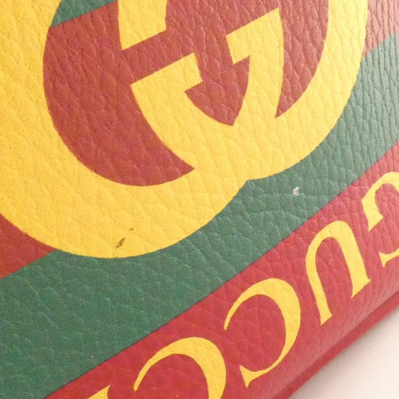 グッチ 523591 0QSAT ショルダーバッグ