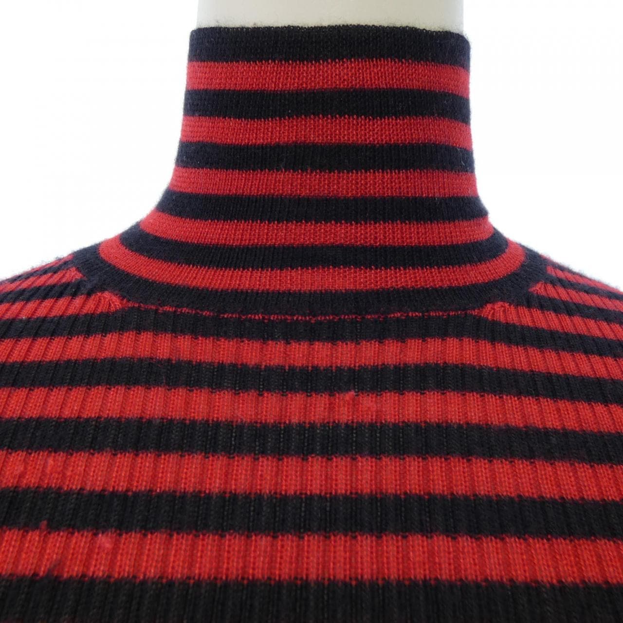 クリスチャンディオール CHRISTIAN DIOR 8E24507AM102 ニット