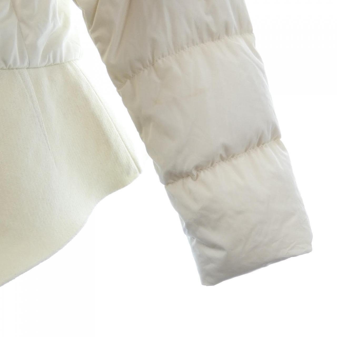 モンクレール MONCLER NESEA ダウンジャケット