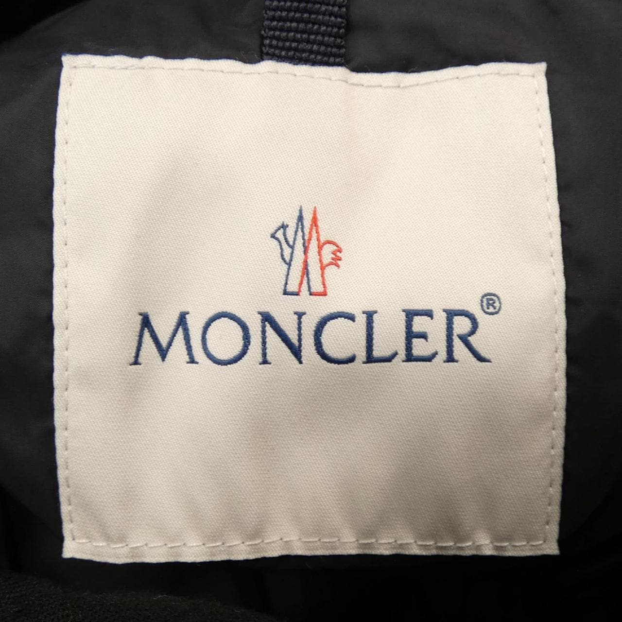 モンクレール MONCLER ダウンジャケット