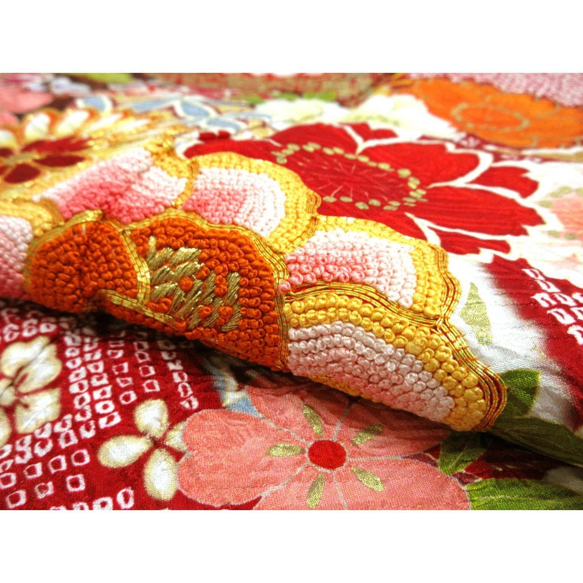 振袖　友禅金彩加工　刺繍入り絞り加工