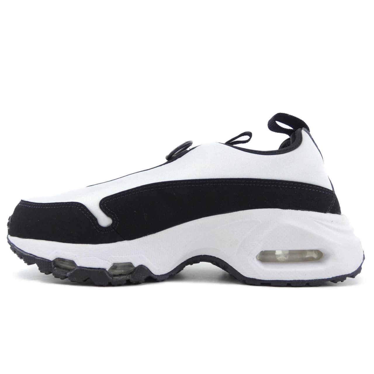 ナイキ NIKE スニーカー