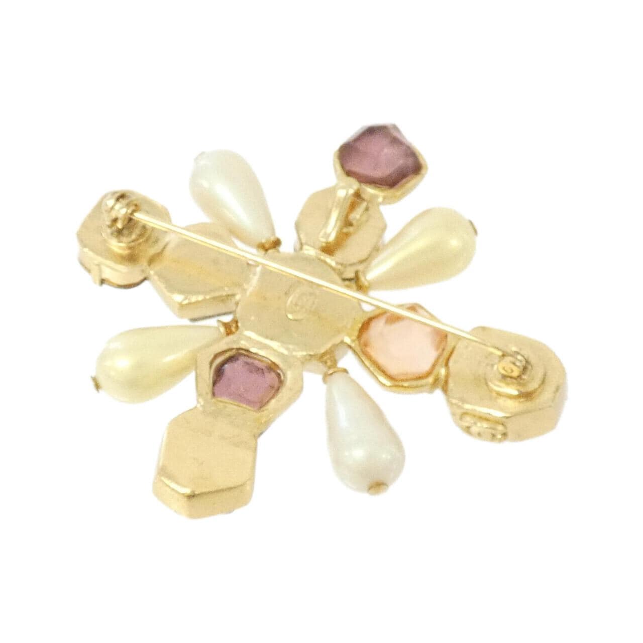 CHANEL brooch