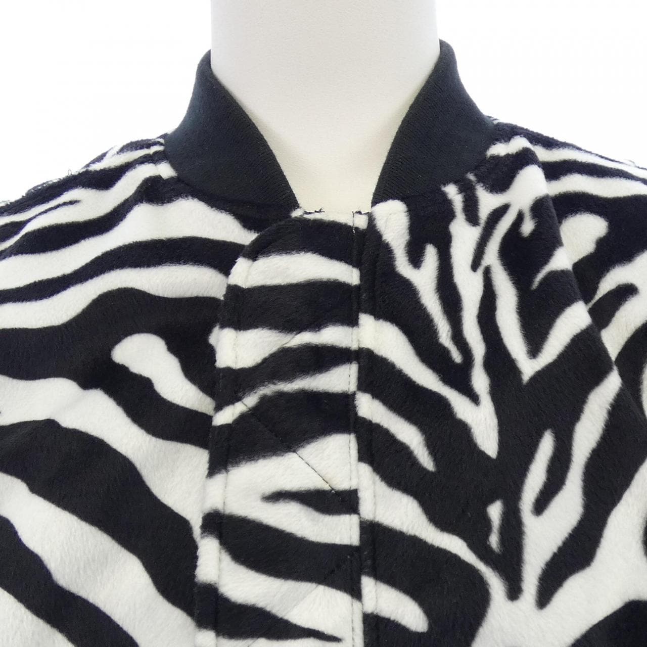 シュプリーム SUPREME Contrast ジャケット