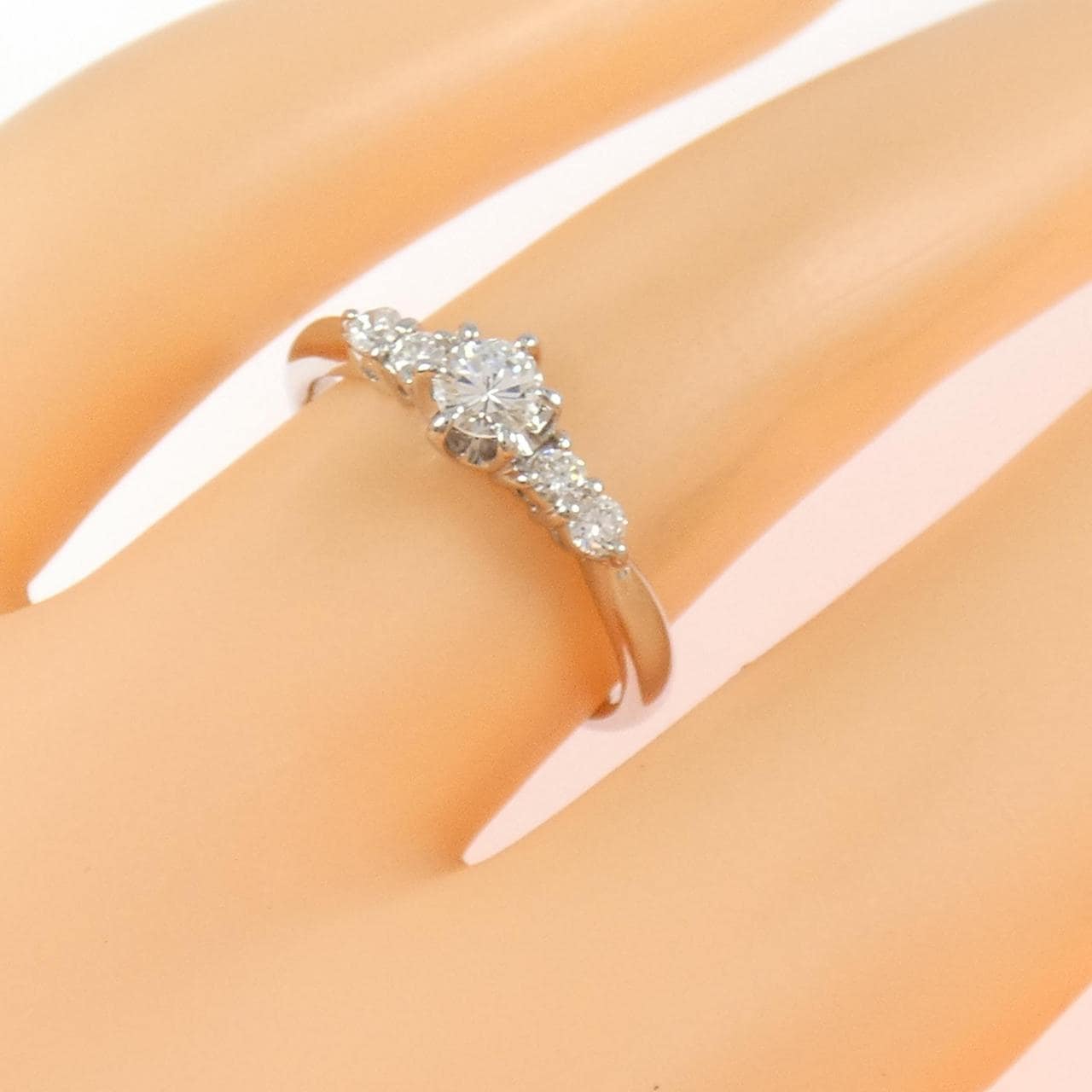 PT900 ダイヤモンド リング 0.18CT