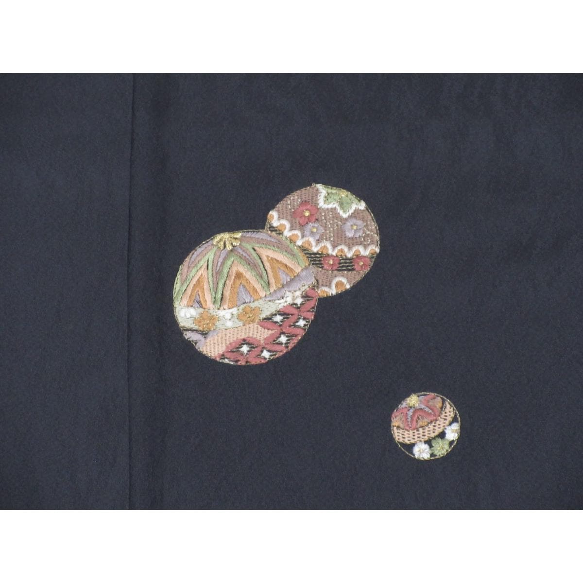 訪問着　金彩加工刺繍入り
