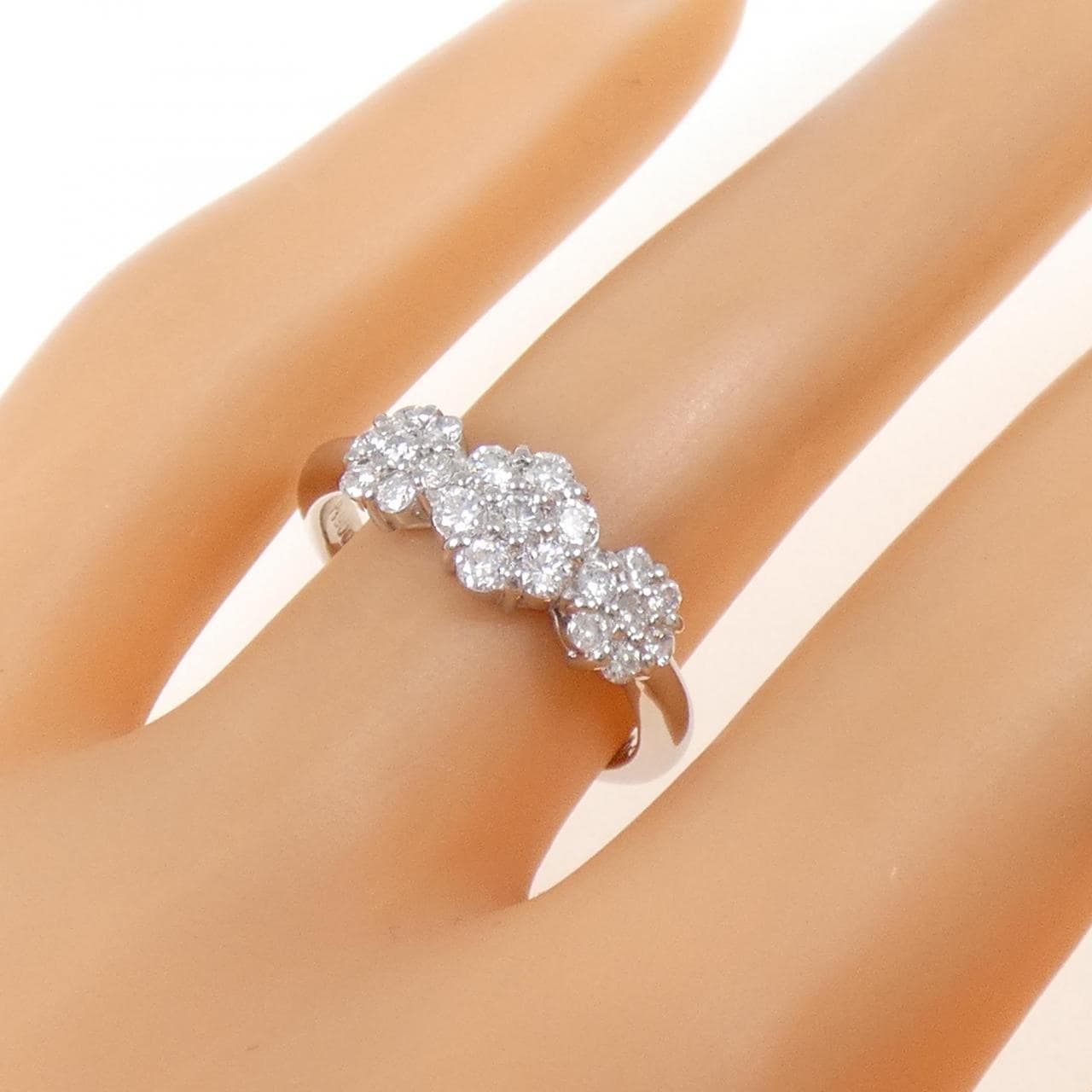PT900 フラワー ダイヤモンド リング 0.50CT