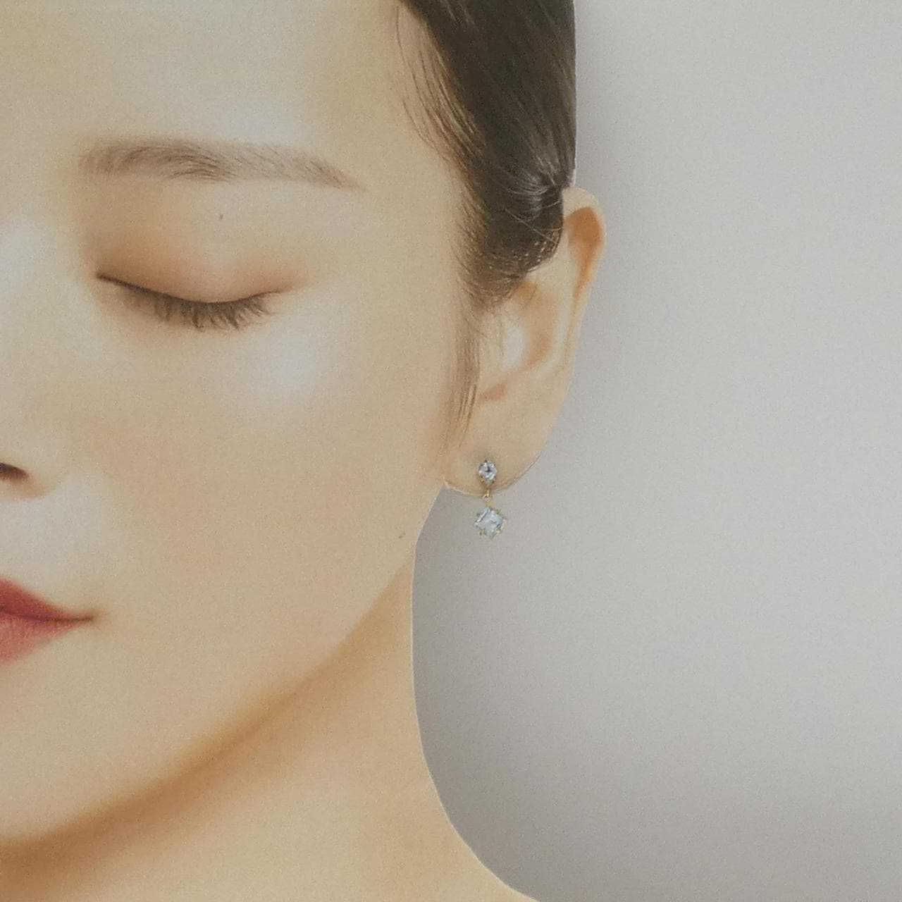 K18YG ブルートパーズ ピアス