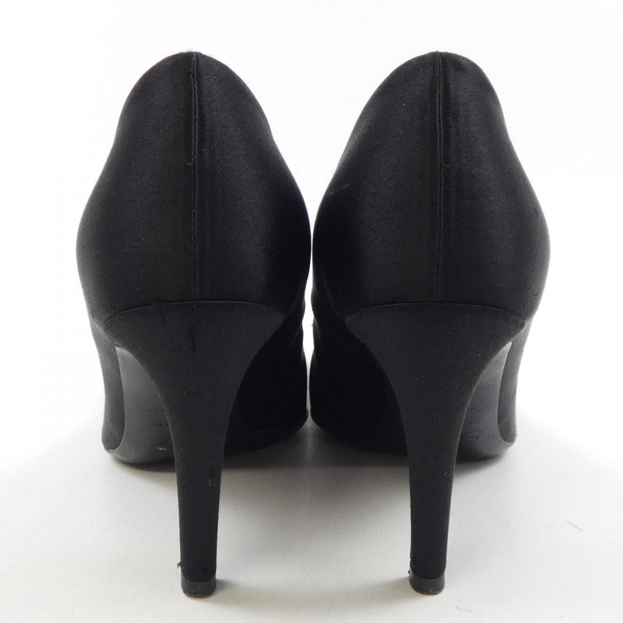 ロジェヴィヴィエ ROGER VIVIER パンプス