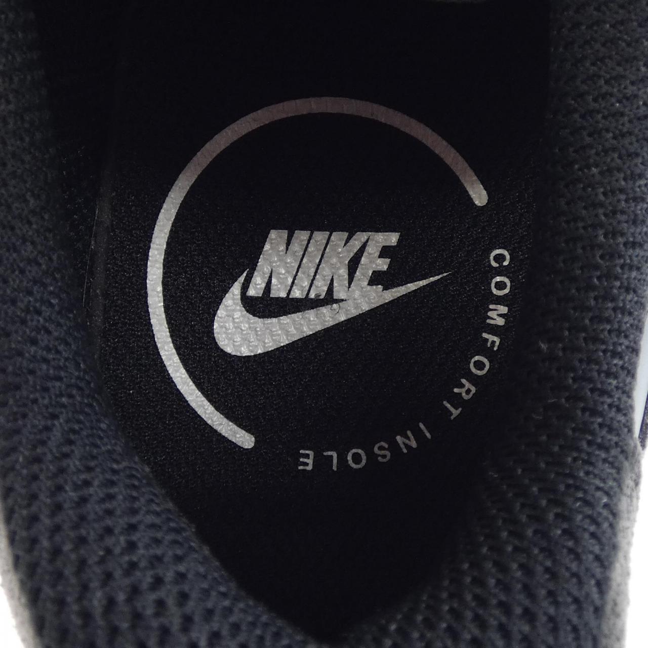 ナイキ NIKE スニーカー