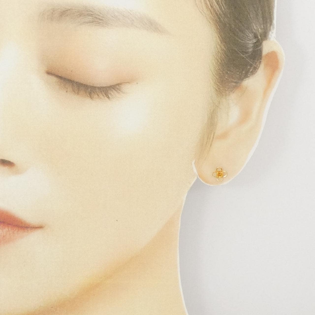 [BRAND NEW] K18YG Flower Citrine Earrings