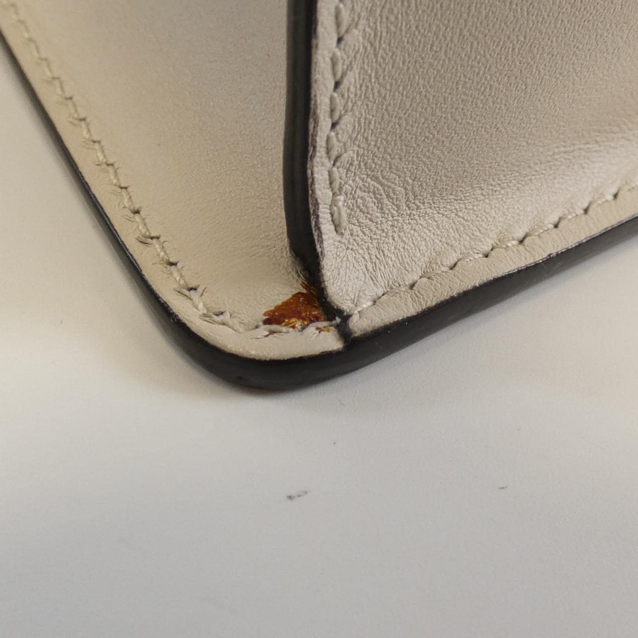 グッチ シルヴィ 421882 D4ZQG ショルダーバッグ