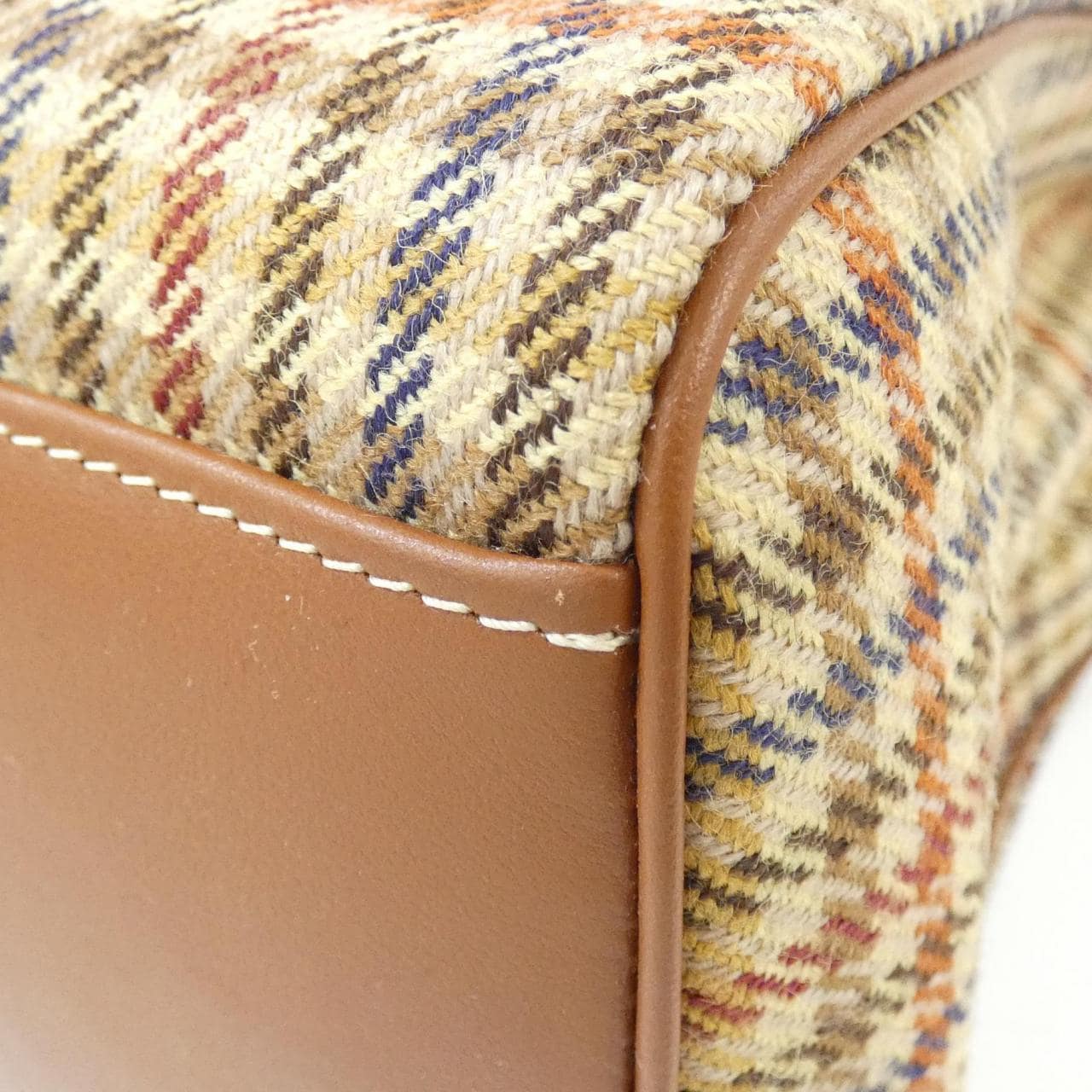 【新品】セリーヌ ミディアム ソフト 16 195542EOM ショルダーバッグ