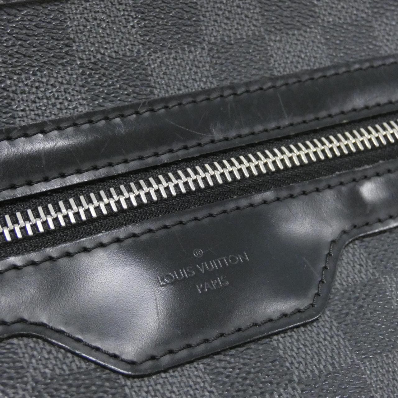 ルイヴィトン ダミエ グラフィット トマス N58028 ショルダーバッグ