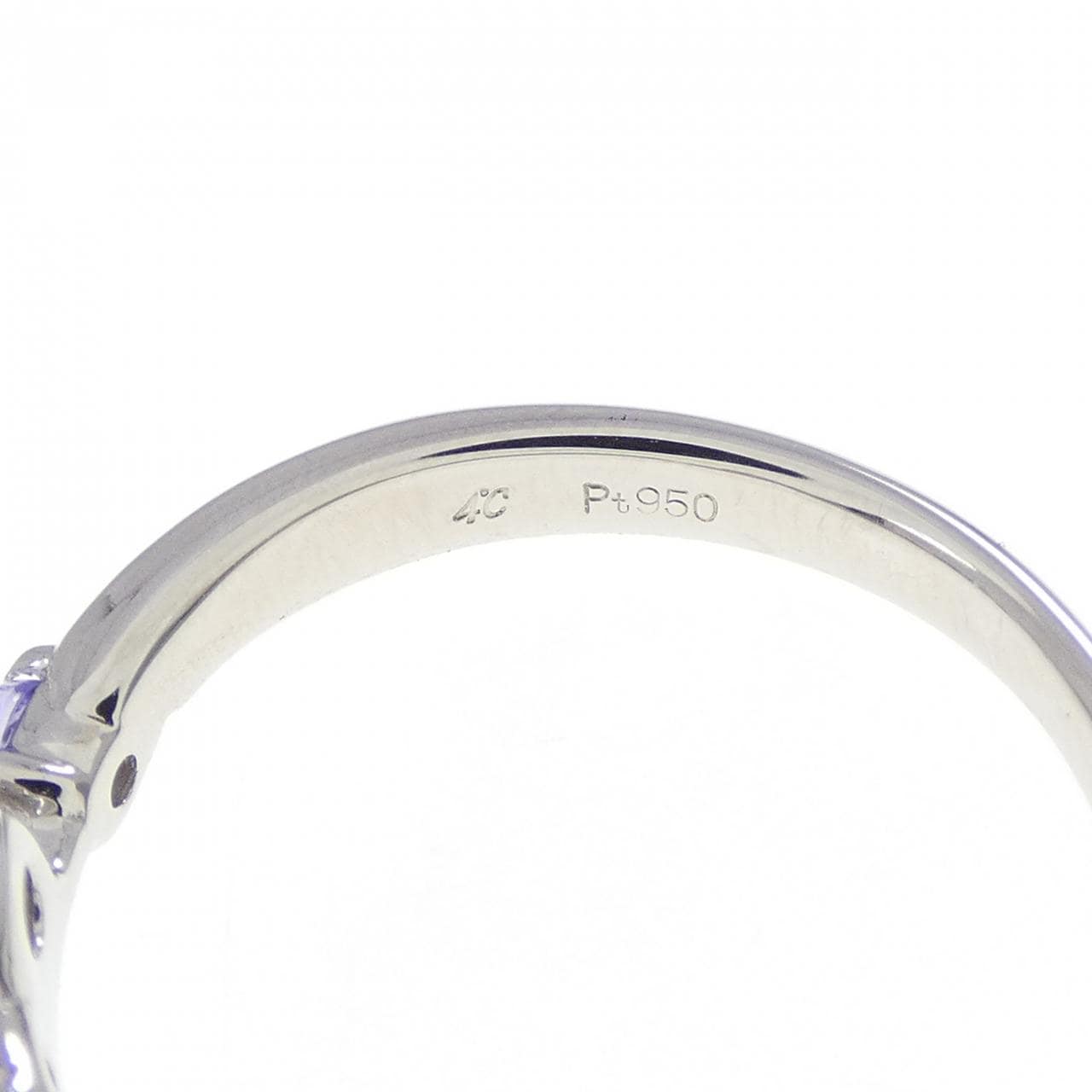 4゜C タンザナイト リング