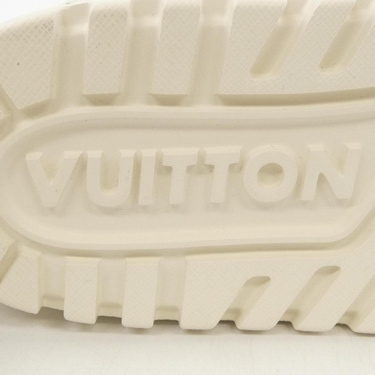 ルイヴィトン LOUIS VUITTON スニーカー