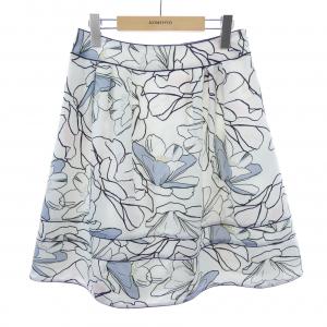 トゥービーシック TO BE CHIC スカート