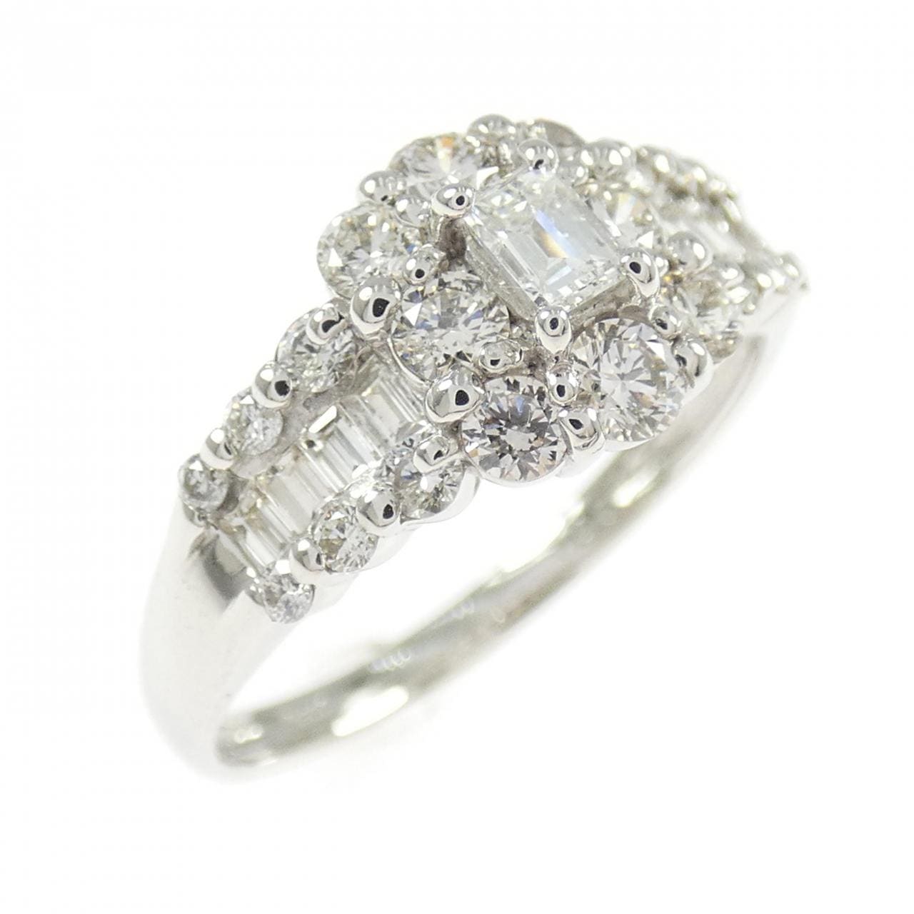 PT900 ダイヤモンド リング 1.00CT