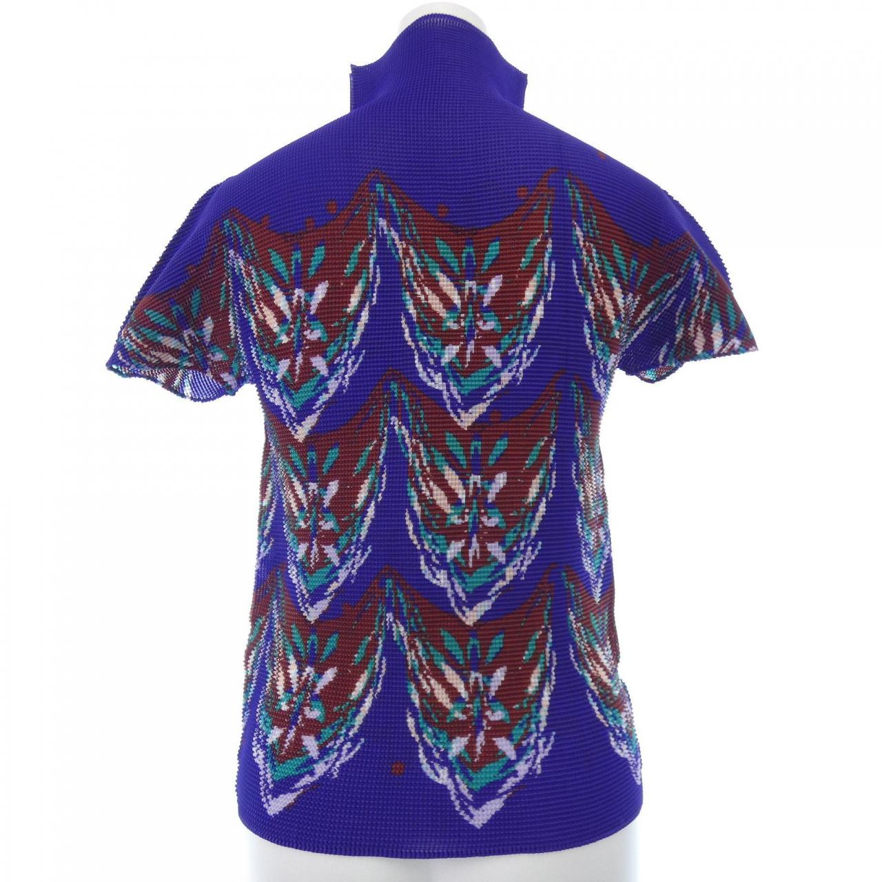 ミーイッセイミヤケ me ISSEY MIYAKE トップス