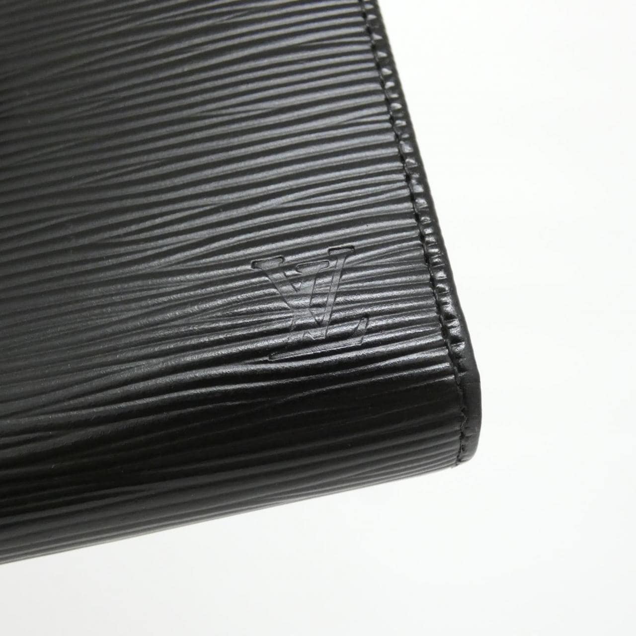 ルイヴィトン エピ ポルトフォイユ ヴィエノワ M63642 財布