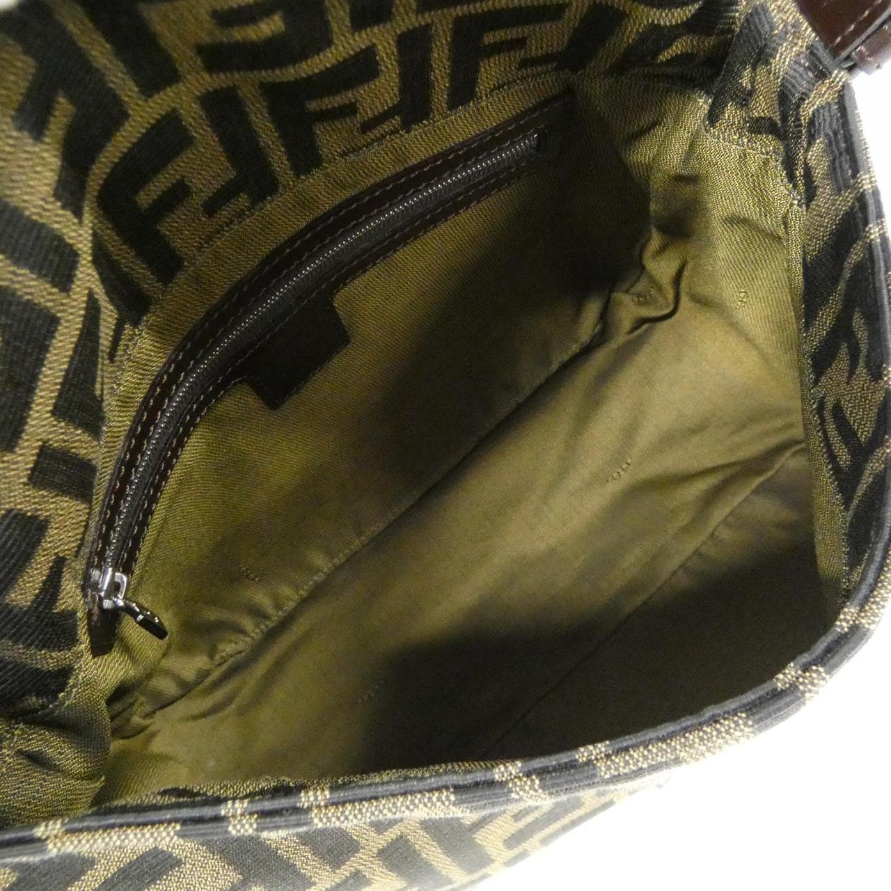 【ヴィンテージ】フェンディ マンマ バゲット 26325 ショルダーバッグ