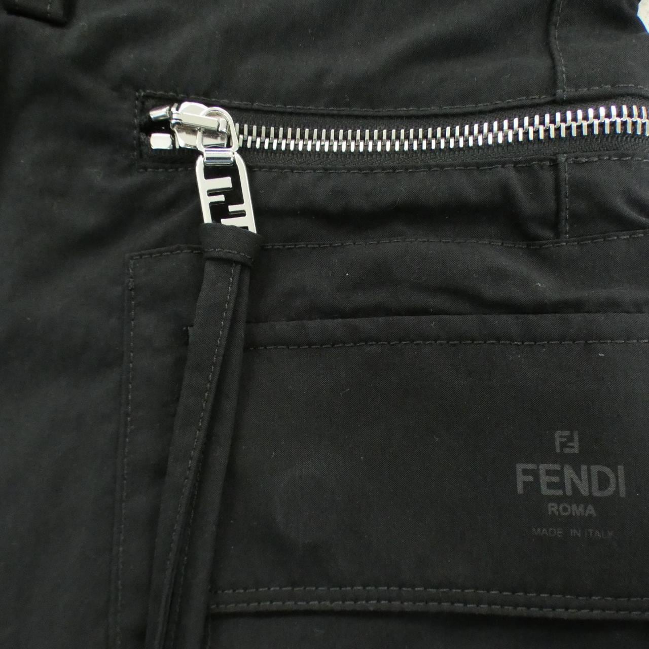 フェンディ FENDI FB0878 AMZ1 ショートパンツ