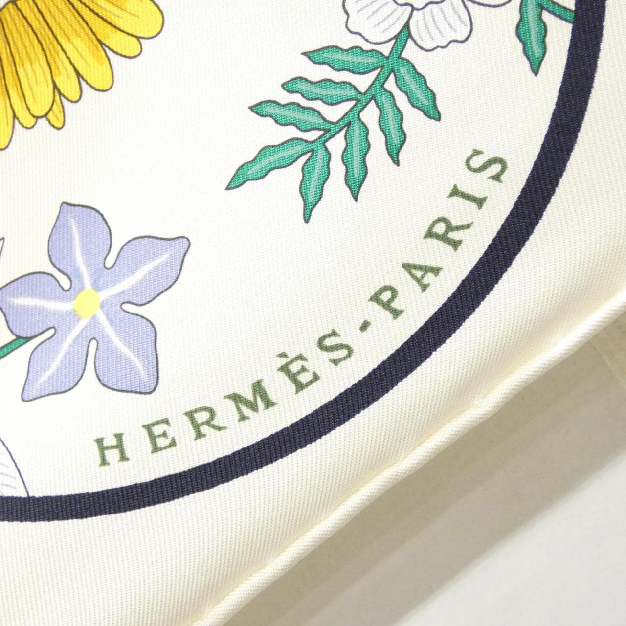 HERMES PLANIFLEURS Carre 003965S Scarf