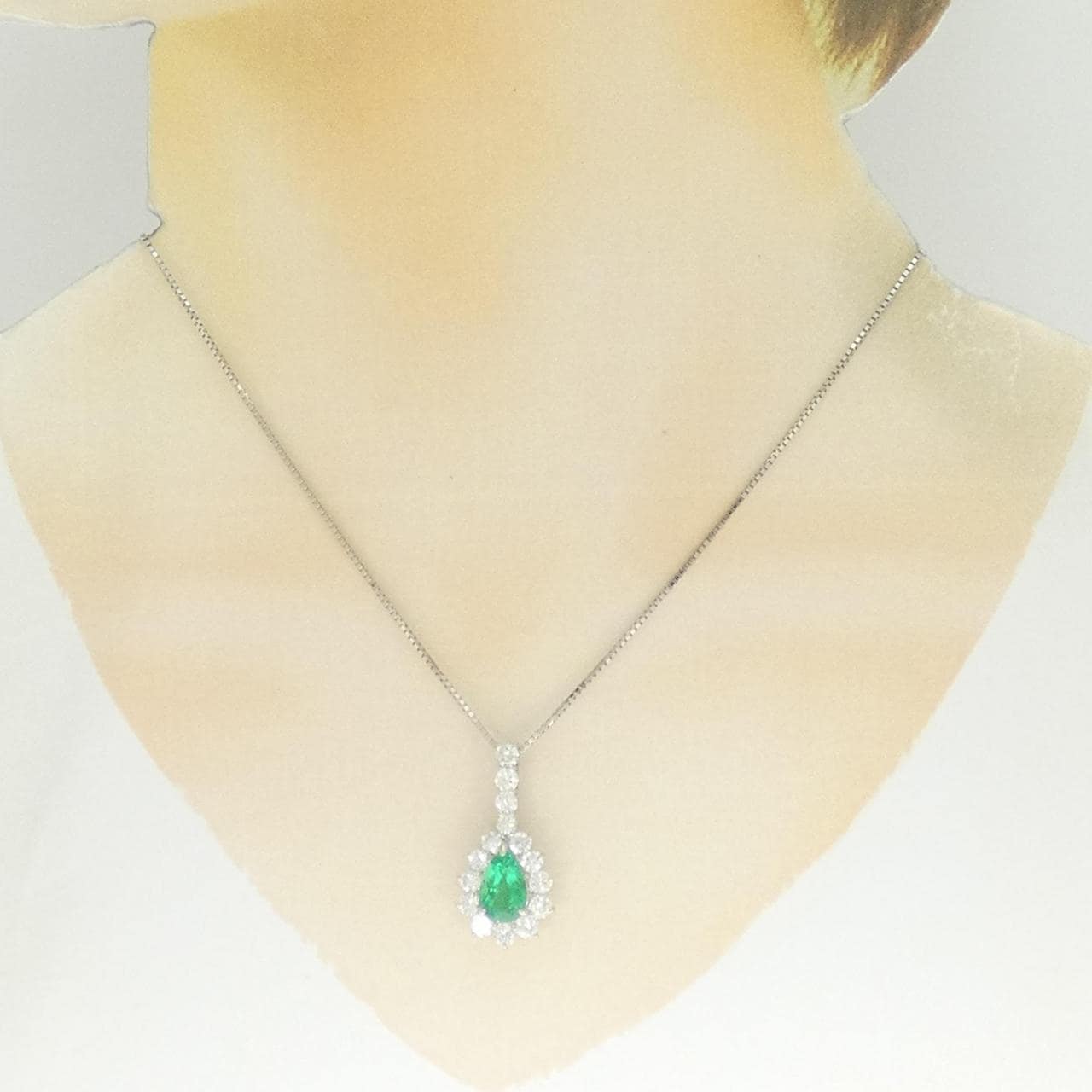 PT900/PT850 エメラルド ネックレス 2.06CT
