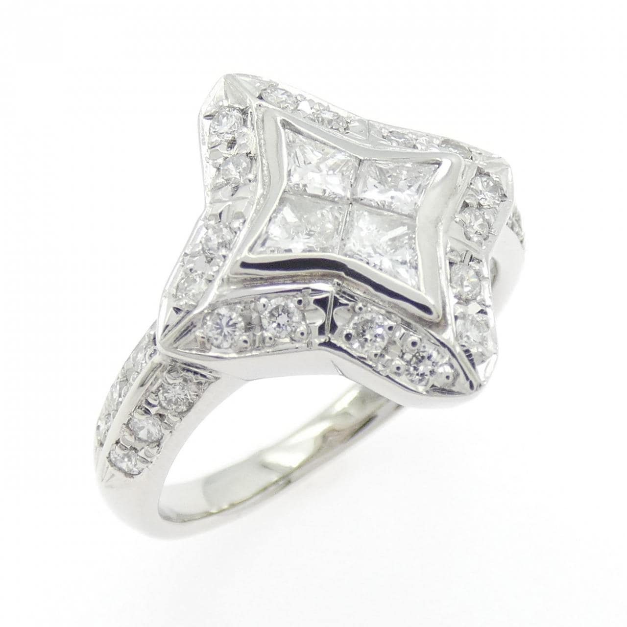 PT900 ダイヤモンド リング 0.86CT