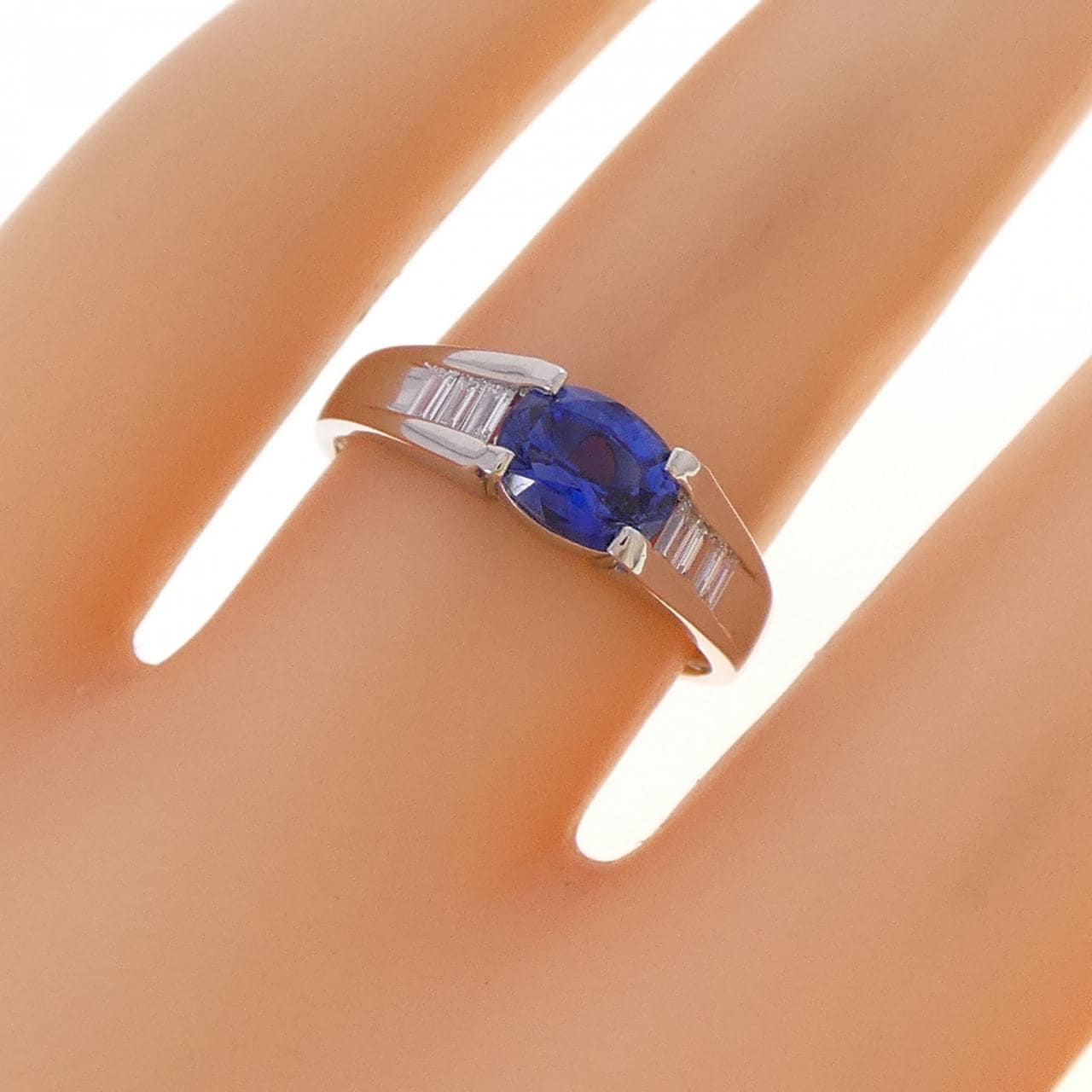 PT900 サファイヤ リング 1.087CT