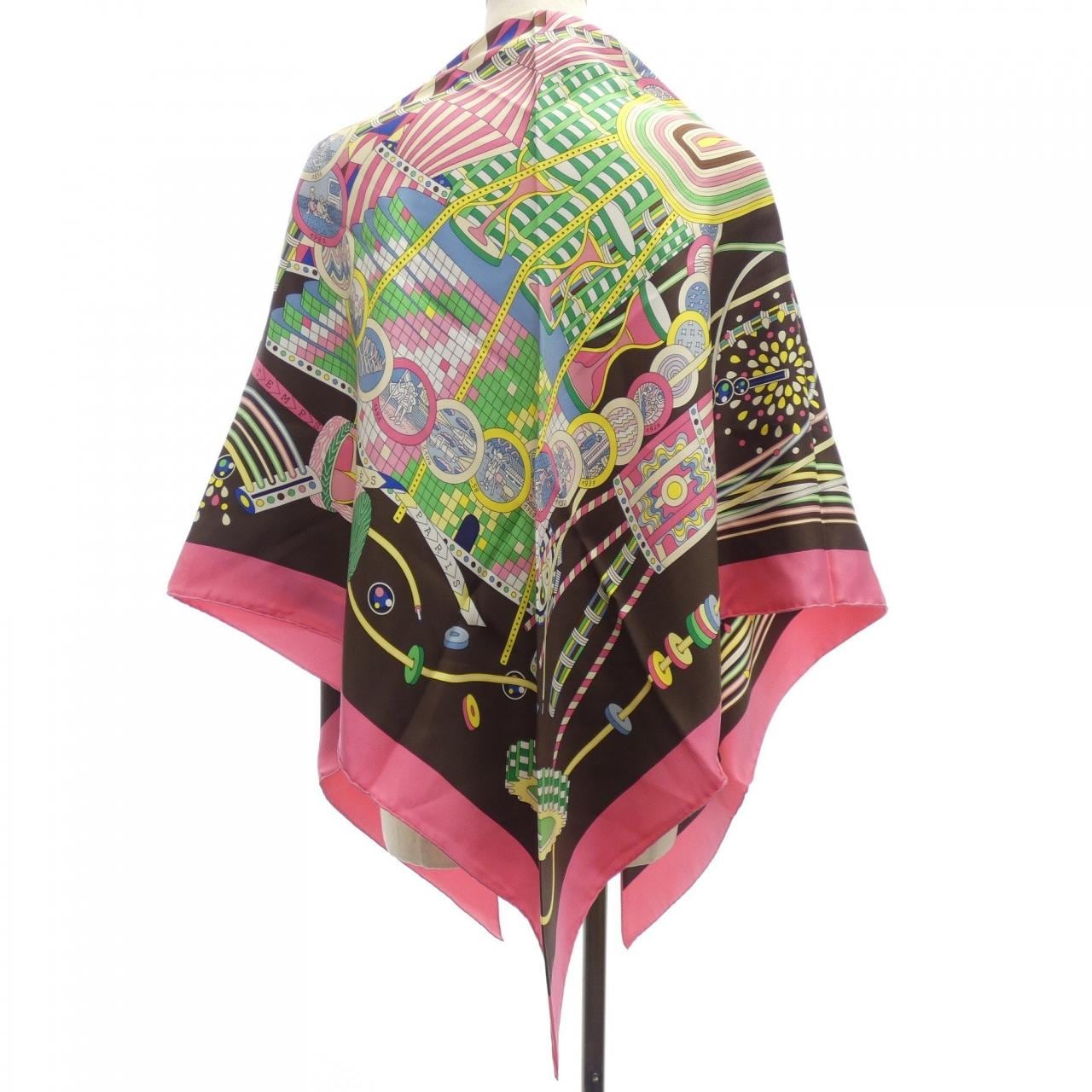 エルメス HERMES LE LABORATOIRE DU TEMPS 572702S トライアングルジェアン ショール