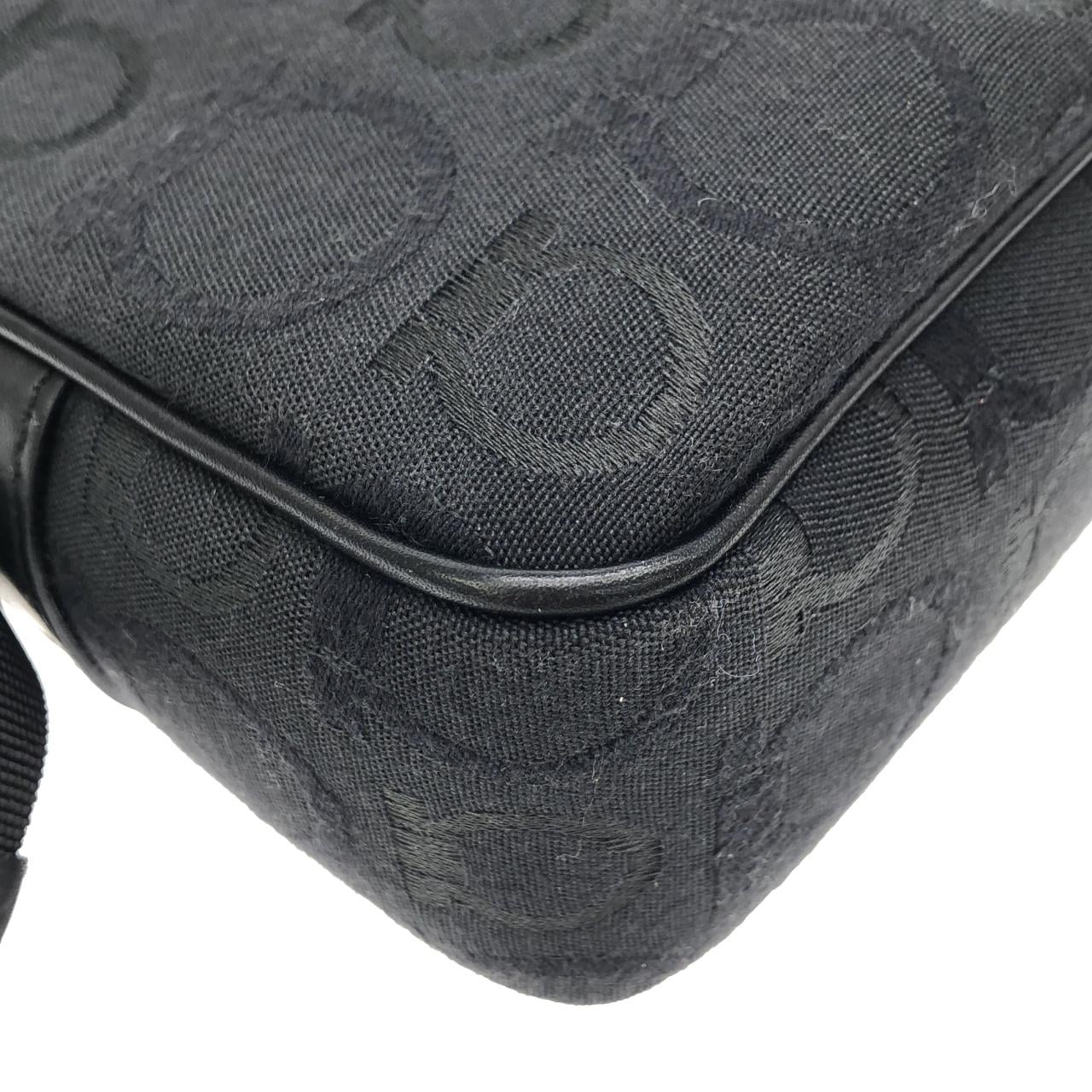 [vintage] SALVATORE FERRAGAMO 21 5380 Shoulder Bag