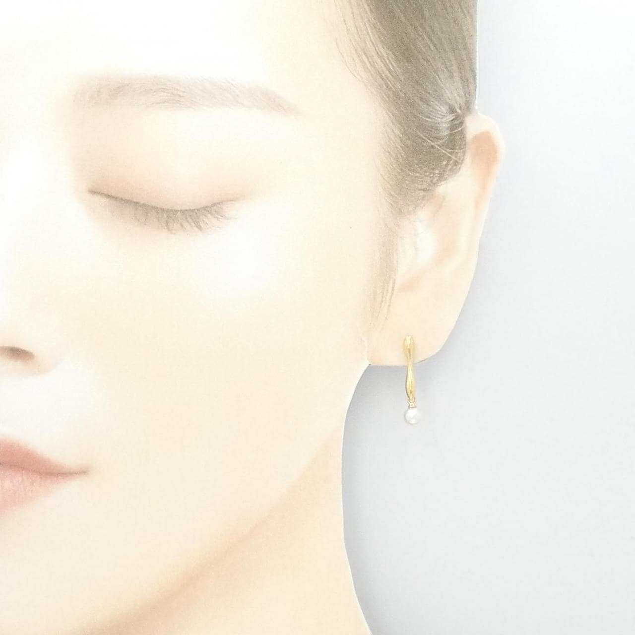 K18YG Akoya pearl earrings 4.9mm