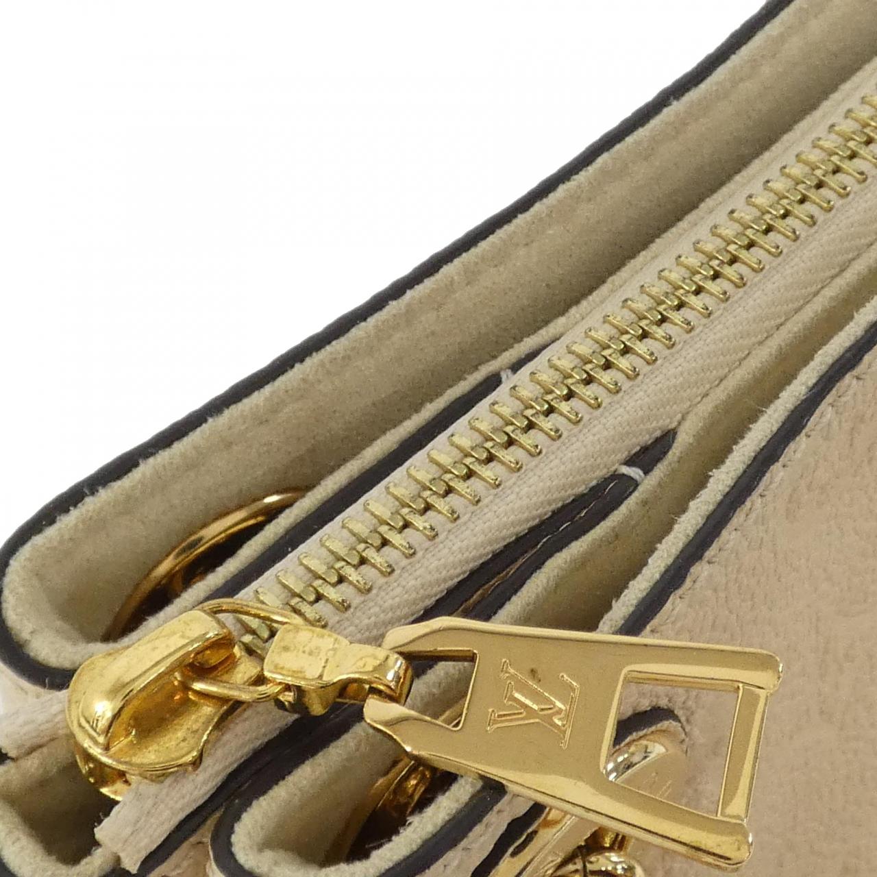 LOUIS VUITTON Monogram Empreinte Surenne BB M43877 单肩包