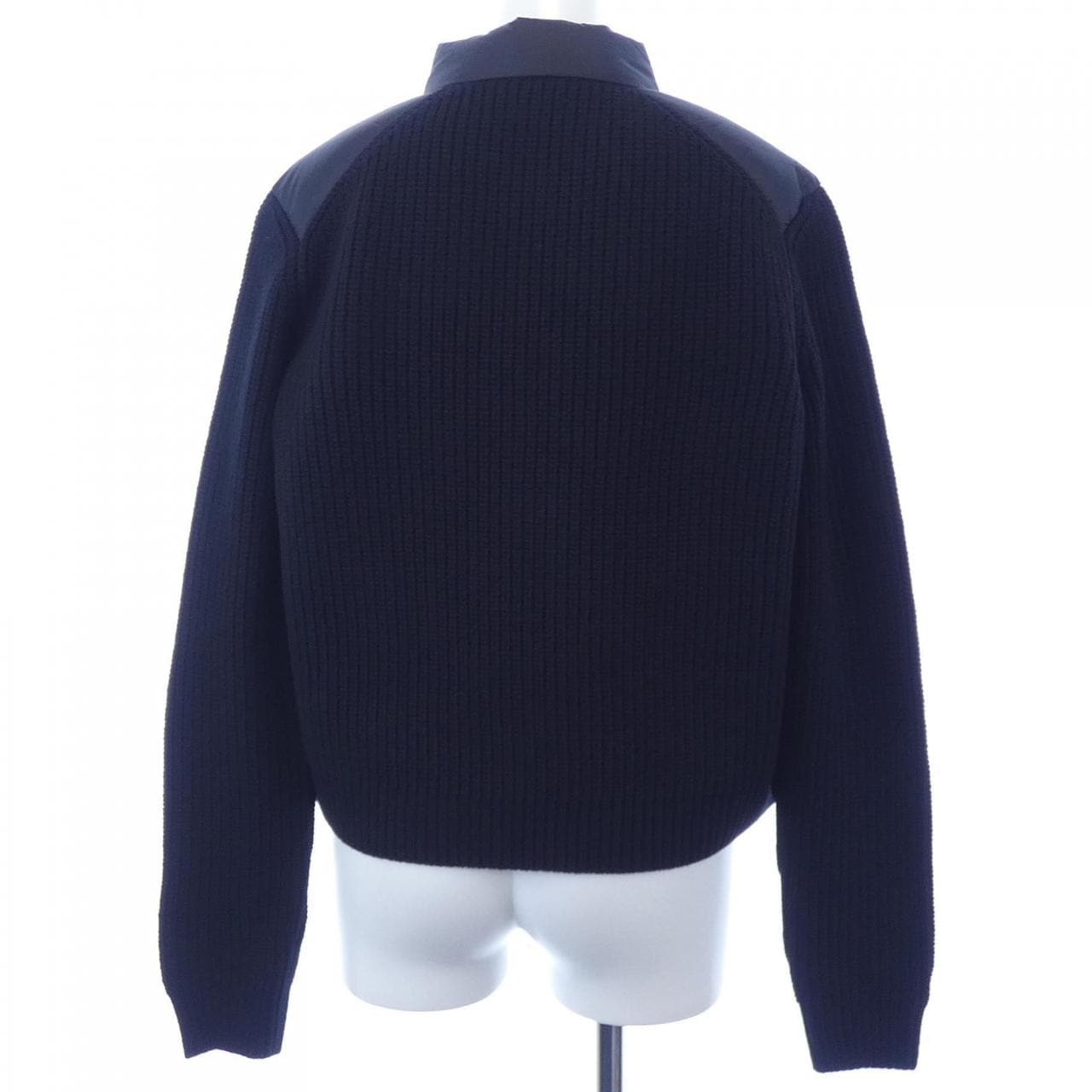 【新品】モンクレール MONCLER K20939B00028 ダウンジャケット