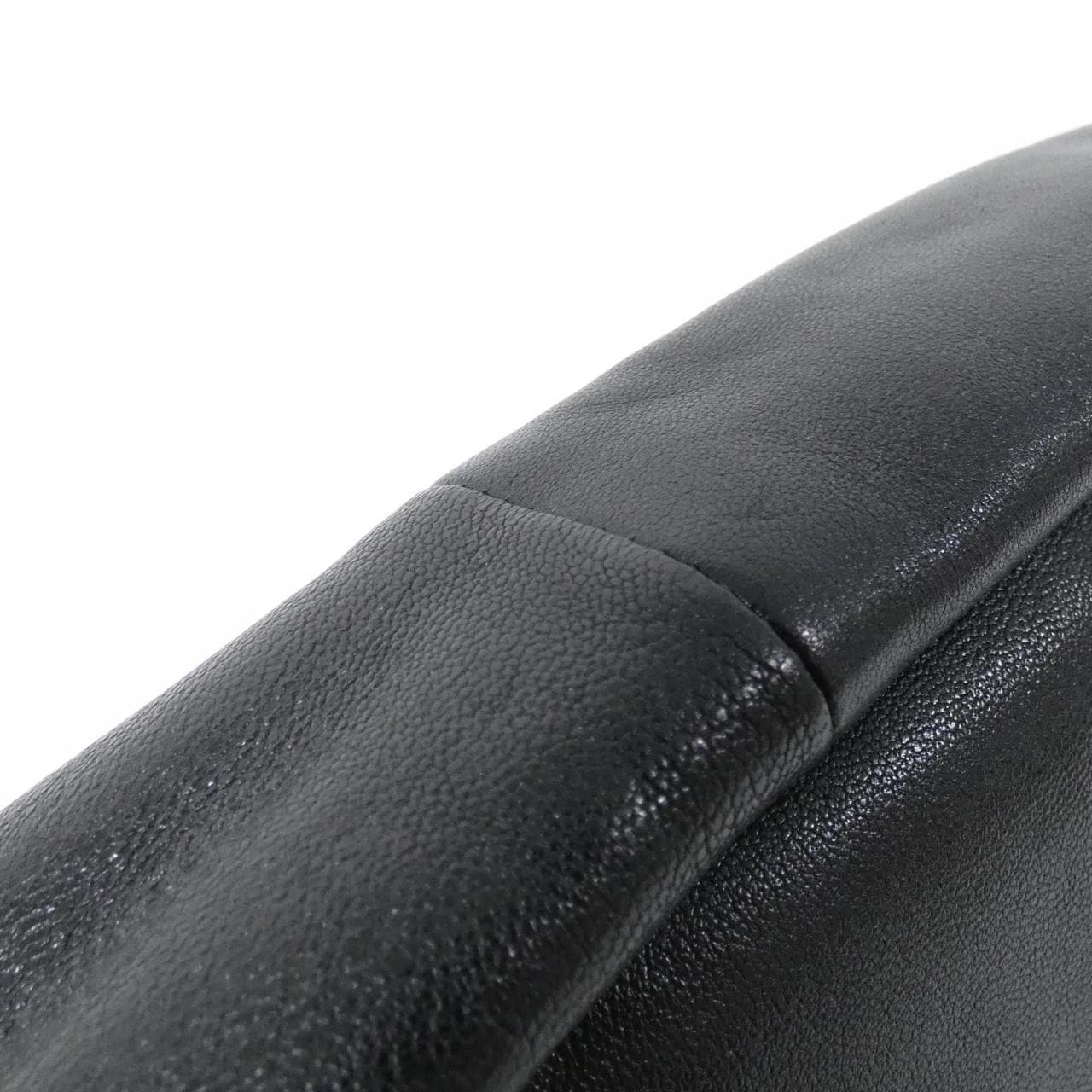 CELINE半月形软肩包 124142T88