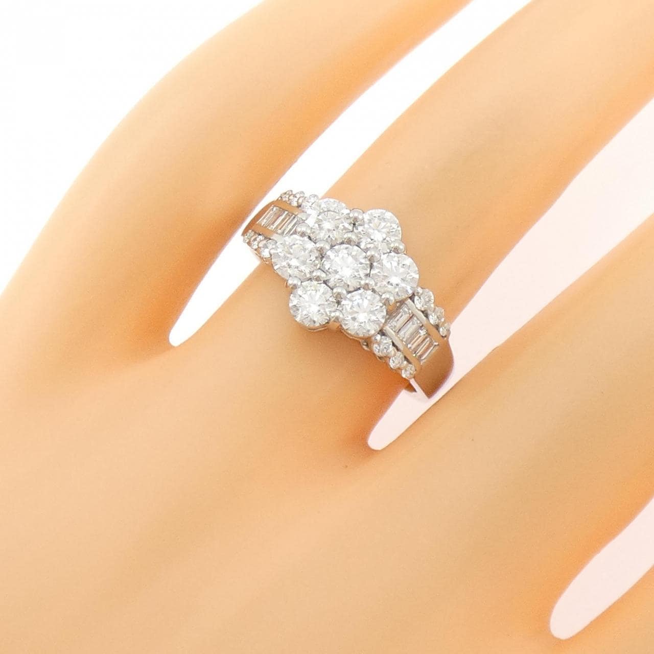 PT900 フラワー ダイヤモンド リング 1.062CT