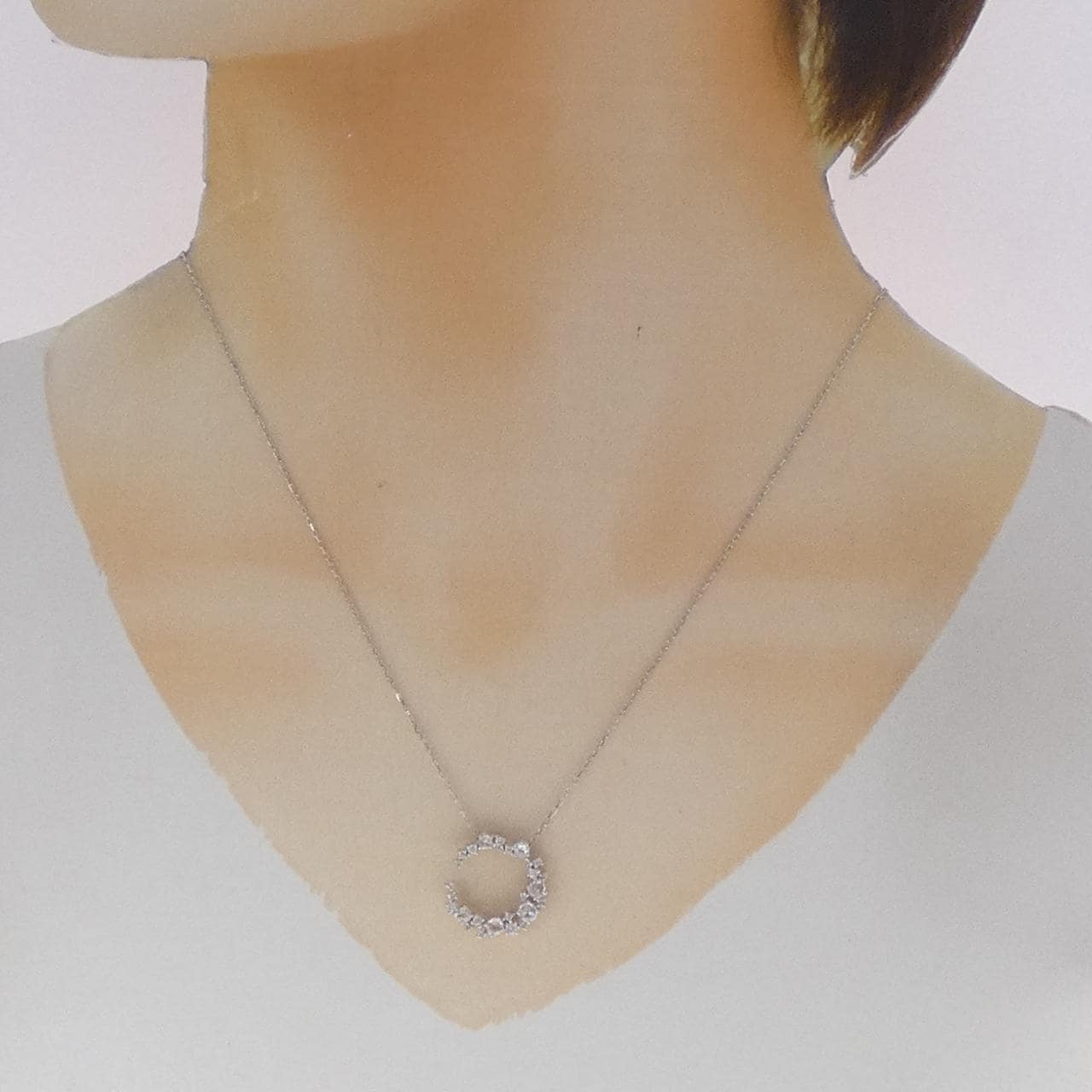 K18WG ムーン サファイヤ ネックレス 0.02CT