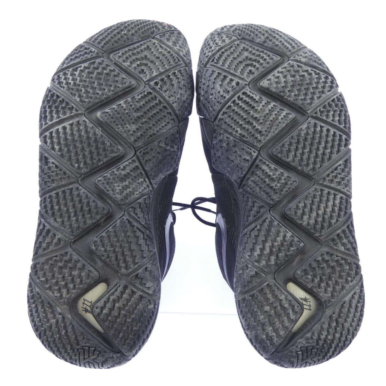 ナイキ NIKE 943807-008 スニーカー