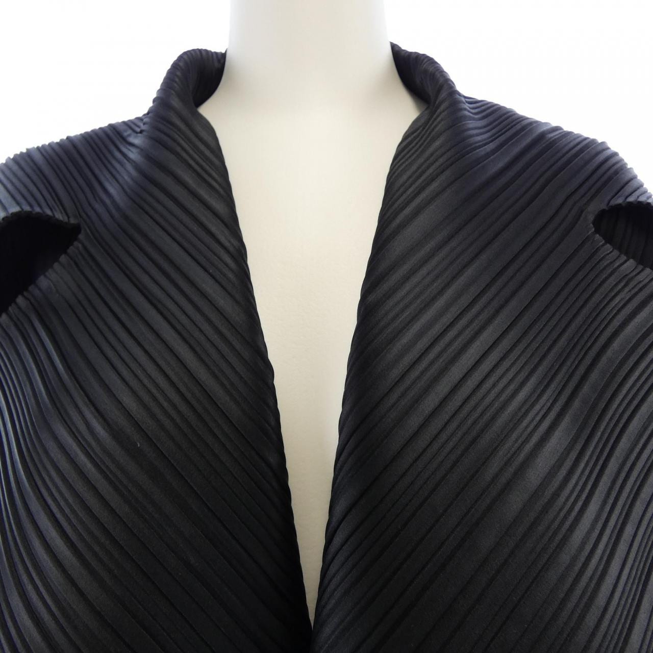 イッセイミヤケ ISSEY MIYAKE EG33470 コート