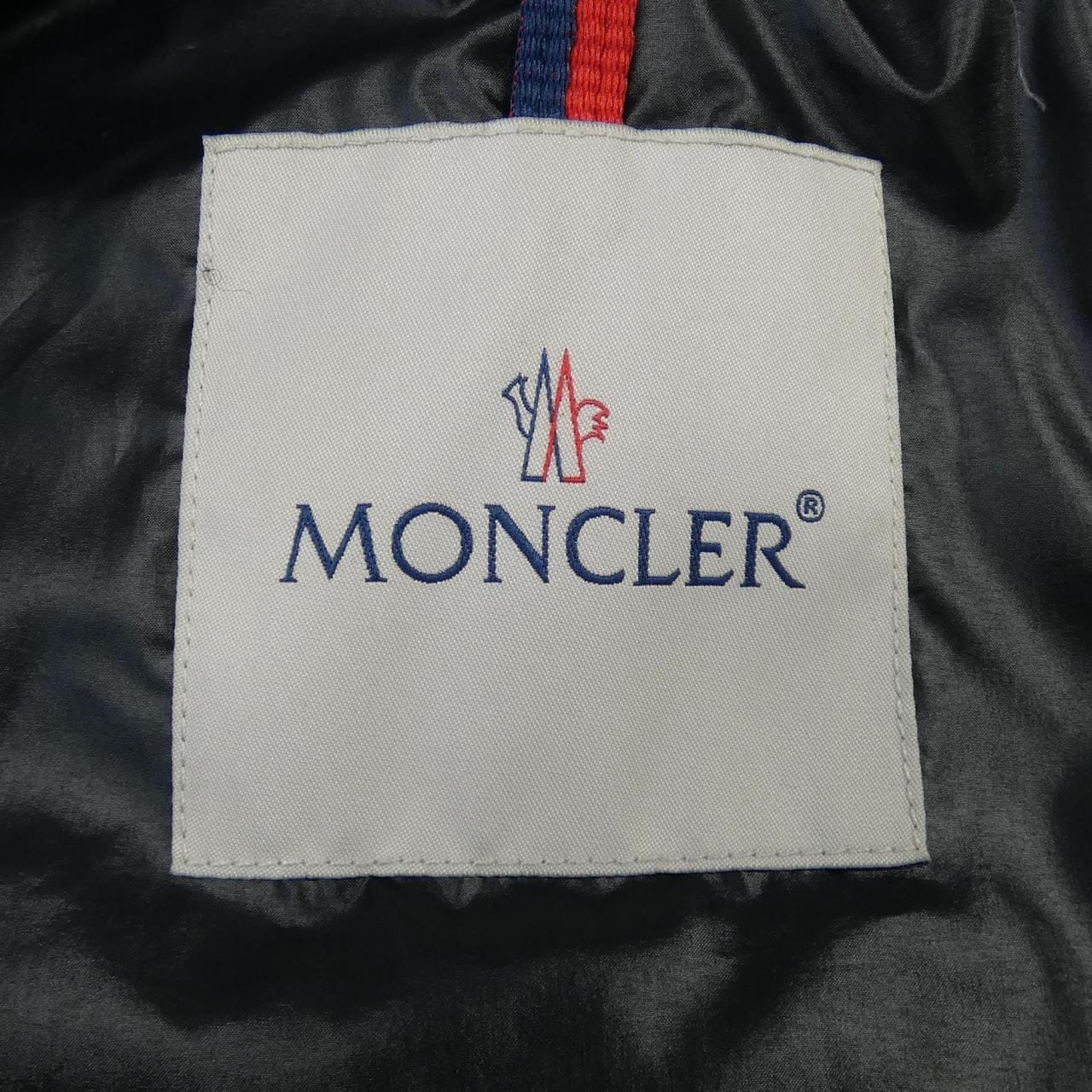 モンクレール MONCLER ダウンジャケット