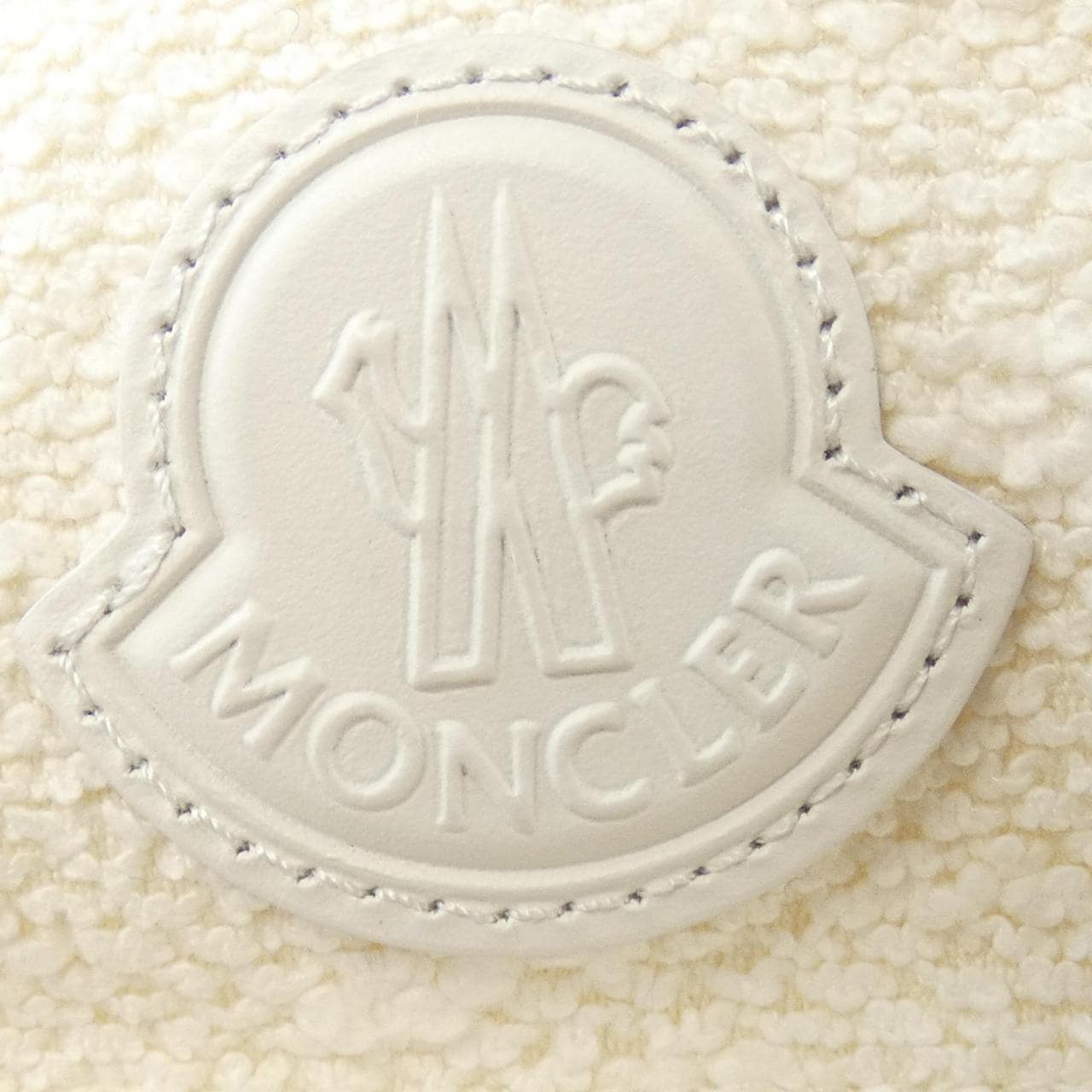 モンクレール MONCLER ダウンジャケット