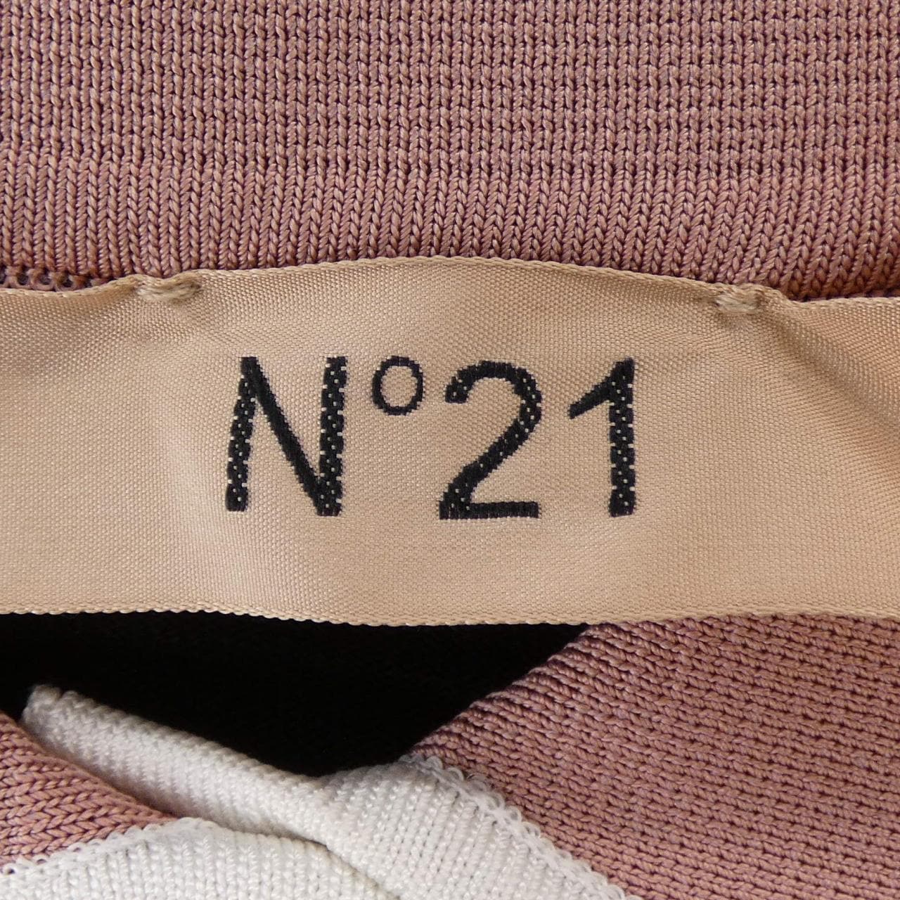 ヌメロヴェントゥーノ N°21 カーディガン