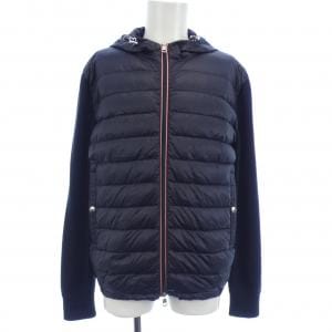 モンクレール MONCLER ダウンジャケット