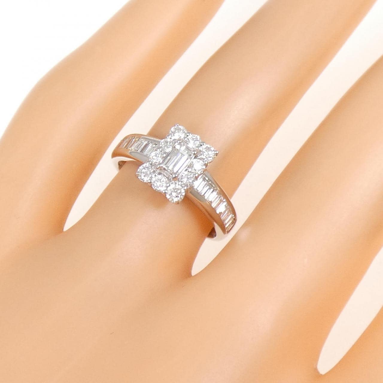 PT900 ダイヤモンド リング 1.00CT