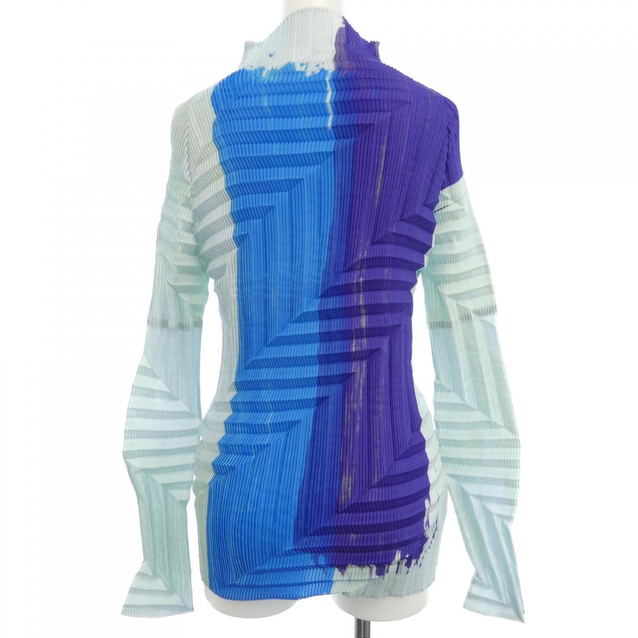 イッセイミヤケ ISSEY MIYAKE IM01FJ287 トップス