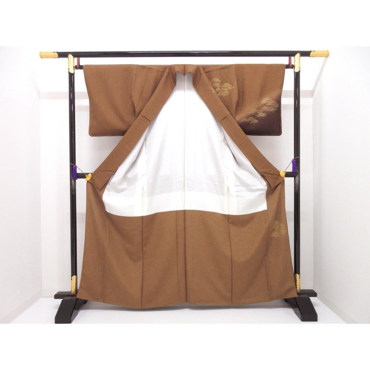 訪問着　金彩加工　刺繍入り　裄丈Ｓ寸　身幅Ｌ寸